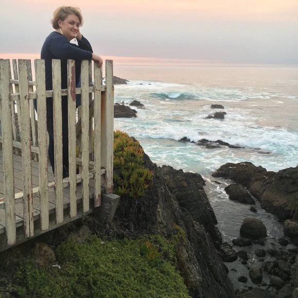 Meet your Posher, Sarah - Picture 3 of 3